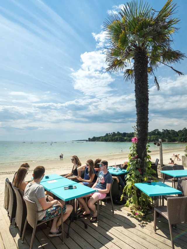 Frankreich, Finistere (29), Fouesnant, Terrasse am Cap Coz