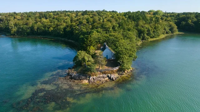 Beg Ar Vir Et La Maison Du Passeur A Clohars Fouesnant 1920x1536 1