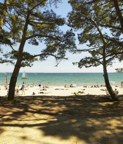 Oefen een nautische activiteit op het strand van Cap-Coz in Fouesnant