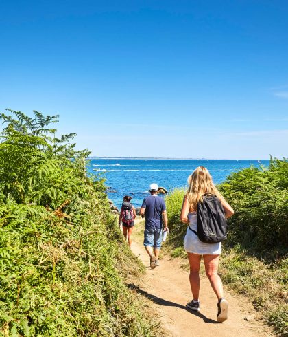 Wandern Sie auf dem 14 km langen GR34 zwischen Mousterlin und Cap-Coz mit Blick auf das Meer