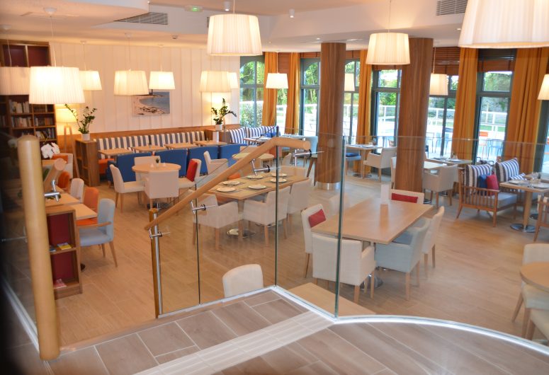 2017-04–c-CC-Benodet-Restaurant