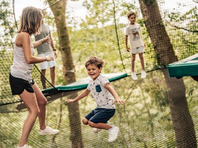 CHÂTEAU DE LANNIRON . PARC ET LOISIRS . TRAMPOFOREST 3