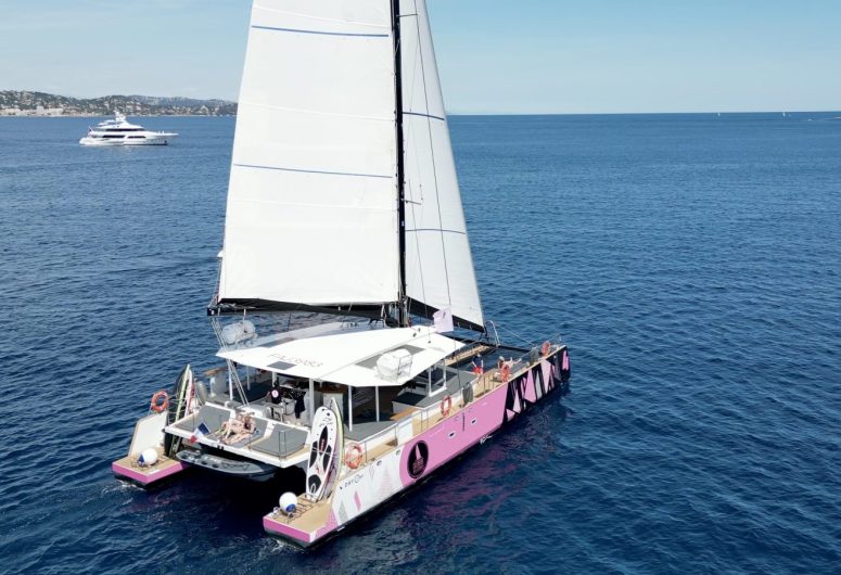 Caseneuve Maxi-catamaran