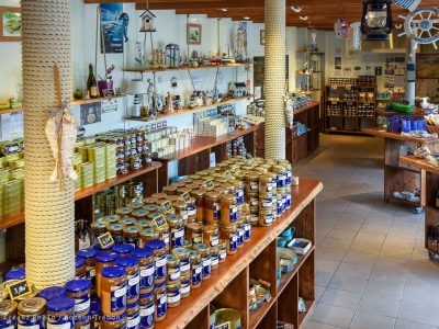 Kerbriant cannery – store