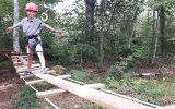 Enfant-sur-la-passerelle